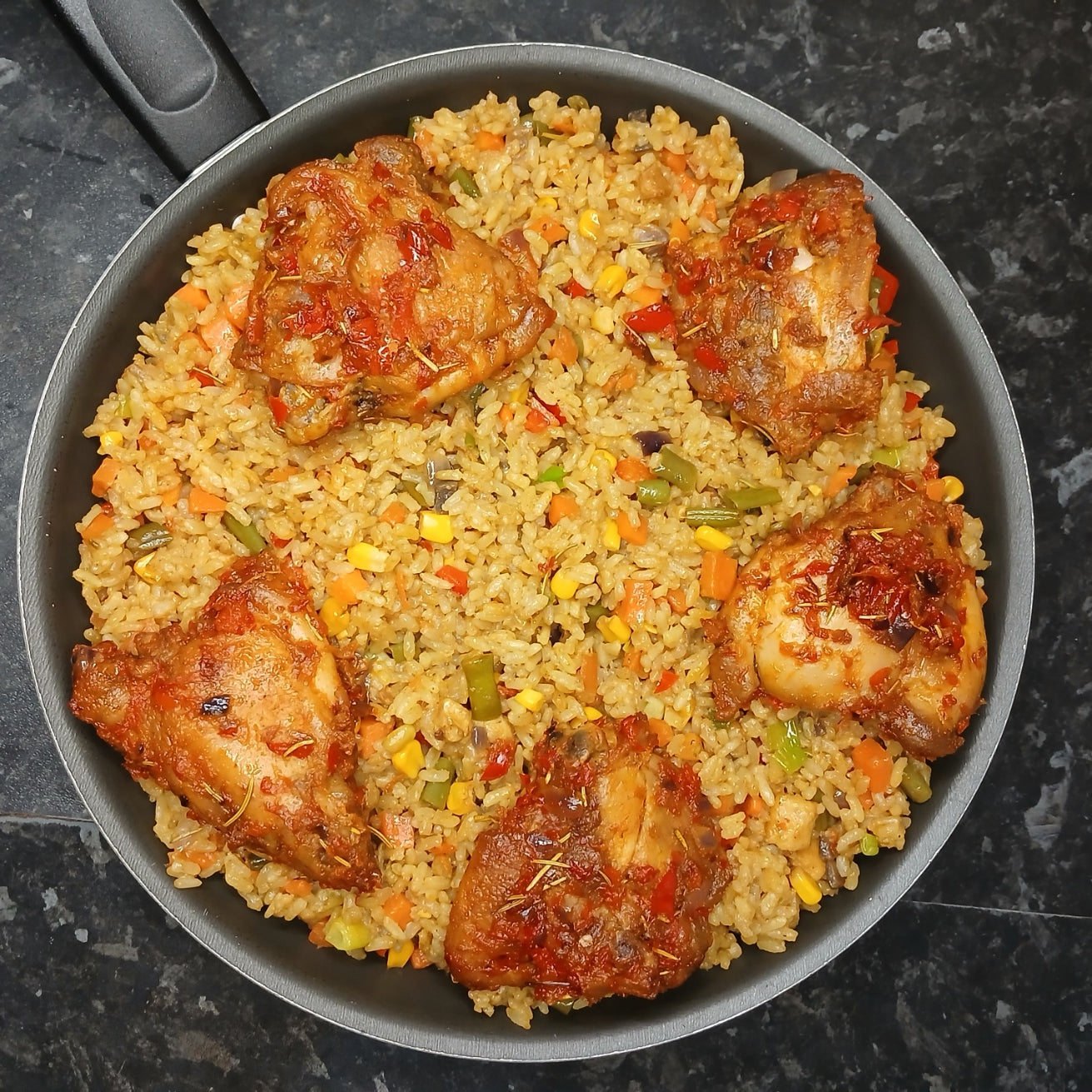 Fried Rice with Chicken in sauce (2L / 5+ servings)